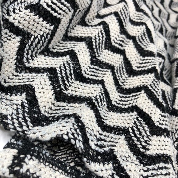 FREE PEOPLE Dizzy Daydream Black & White Chevron Twirly Knit Tunic Boho Dress - Picture 6 of 11
